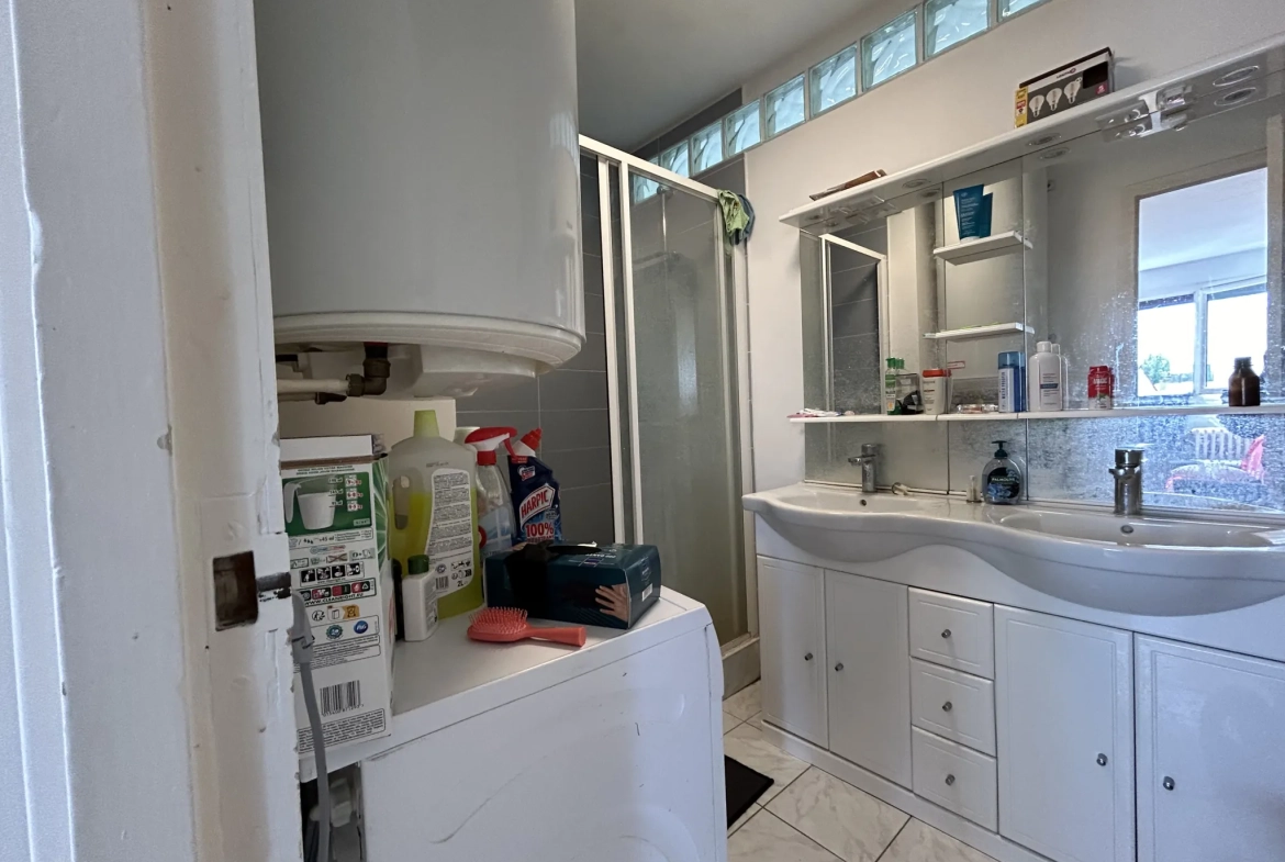 Appartement F2 à Montreuil proche métro Dhuys – Opportunité d'investissement 