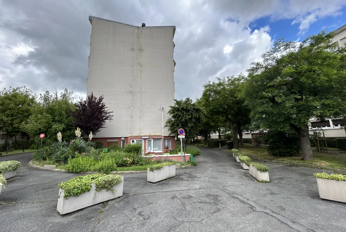 Appartement F2 à Montreuil proche métro Dhuys – Opportunité d'investissement 