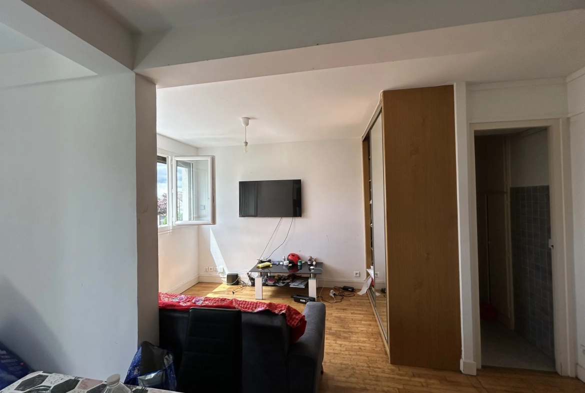Appartement F2 à Montreuil proche métro Dhuys – Opportunité d'investissement 