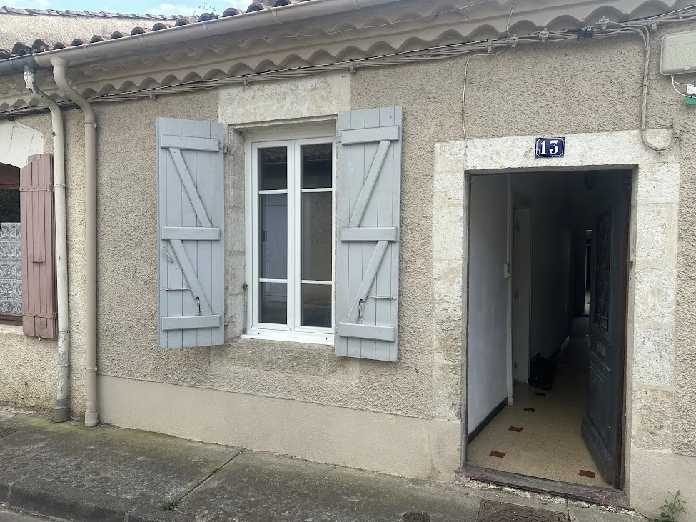 Maison mitoyenne en centre-ville de Fleurance, 56 m² avec potentiel d’agrandissement 