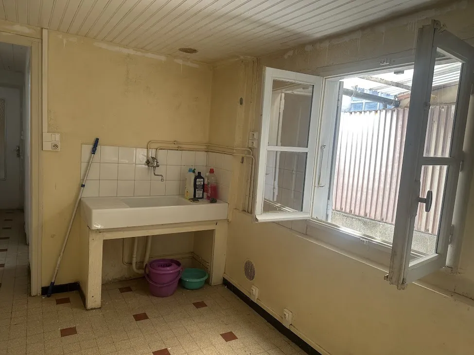 Maison mitoyenne en centre-ville de Fleurance, 56 m² avec potentiel d’agrandissement 