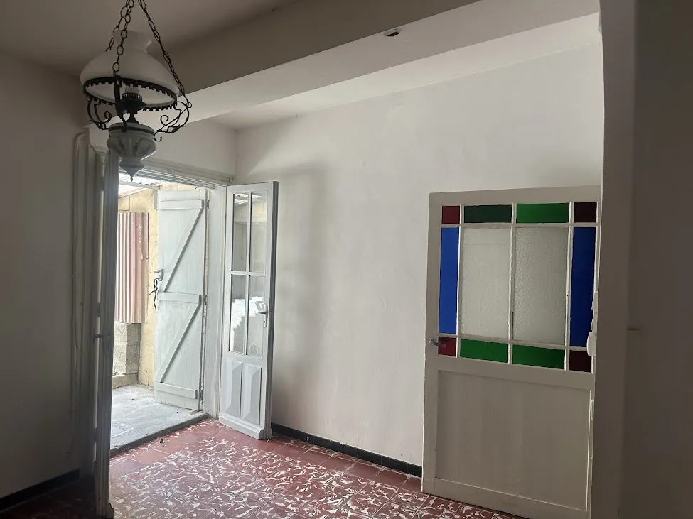 Maison mitoyenne en centre-ville de Fleurance, 56 m² avec potentiel d’agrandissement 