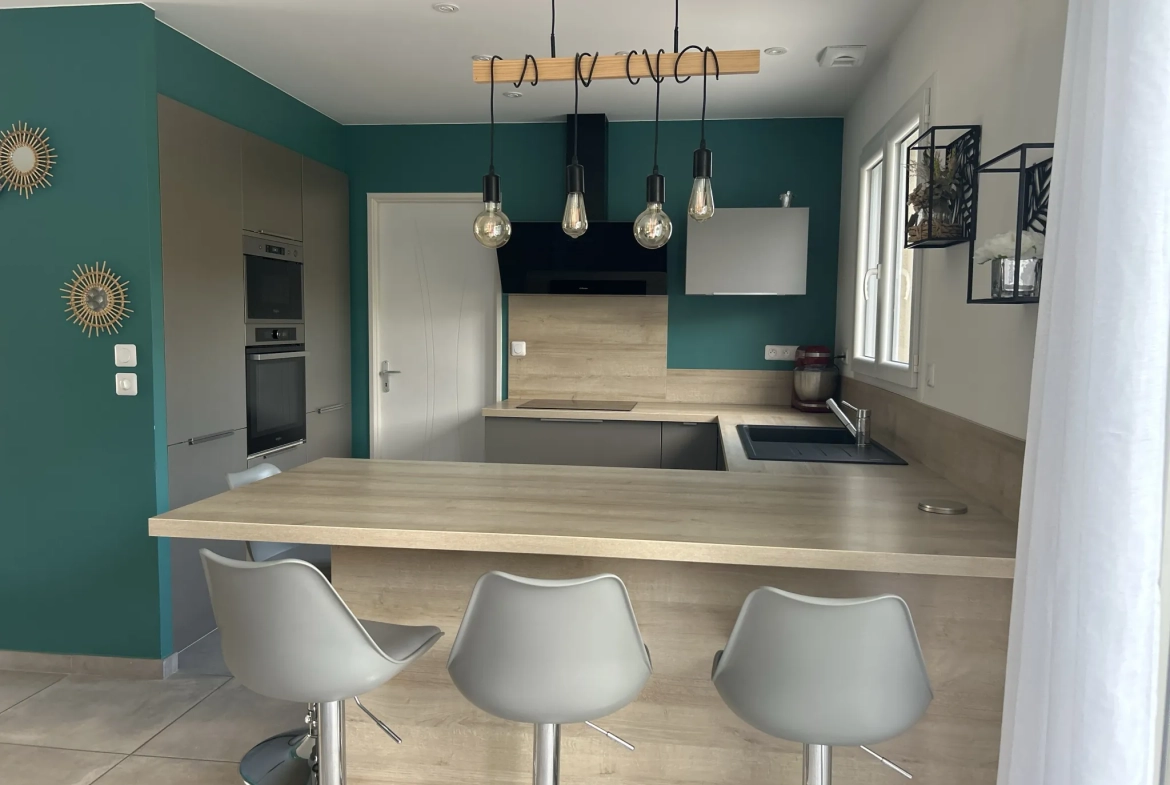 Très belle maison de plain-pied à Chauriat de 113,8 m² avec jardin et garage 
