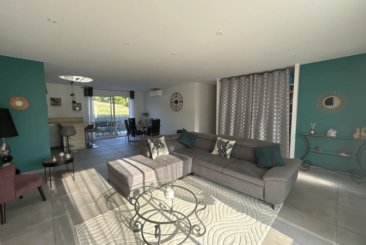 Très belle maison de plain-pied à Chauriat de 113,8 m² avec jardin et garage 
