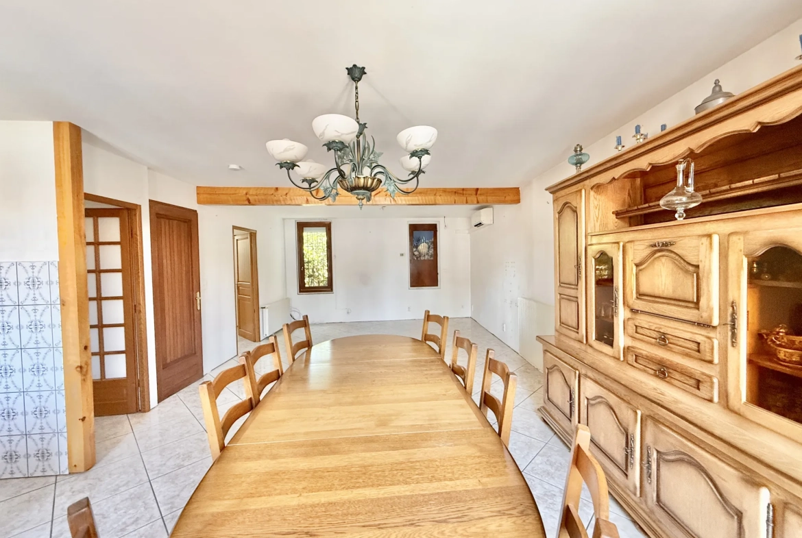 Appartement Duplex de 4 Pièces à Collioure avec Vue sur les Montagnes 