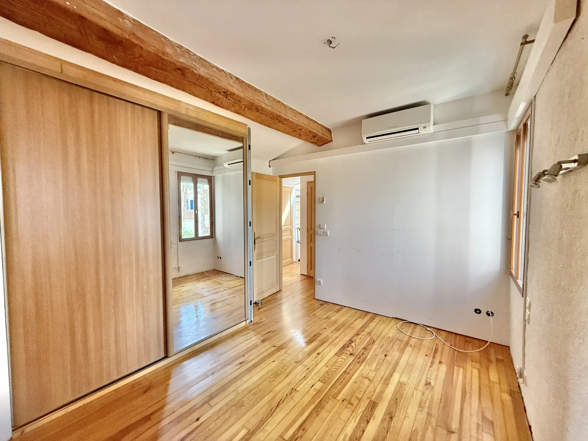 Appartement Duplex de 4 Pièces à Collioure avec Vue sur les Montagnes 