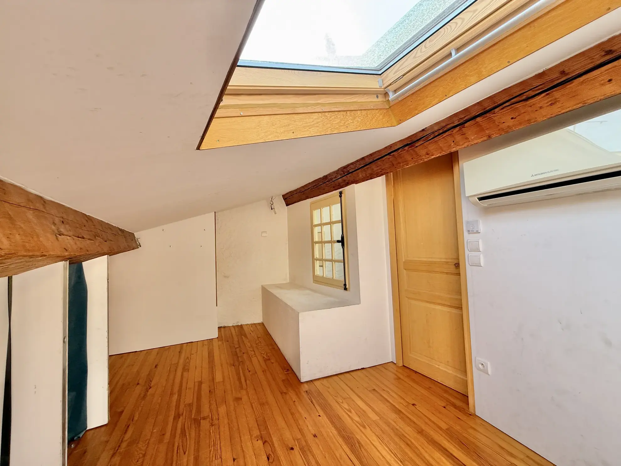 Appartement Duplex de 4 Pièces à Collioure avec Vue sur les Montagnes 