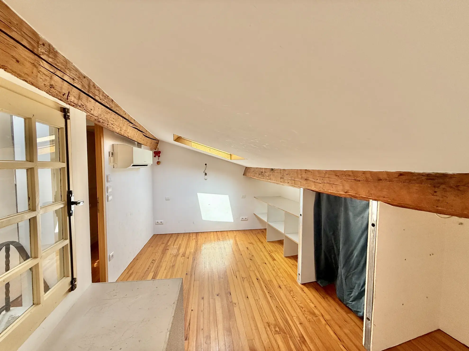 Appartement Duplex de 4 Pièces à Collioure avec Vue sur les Montagnes 