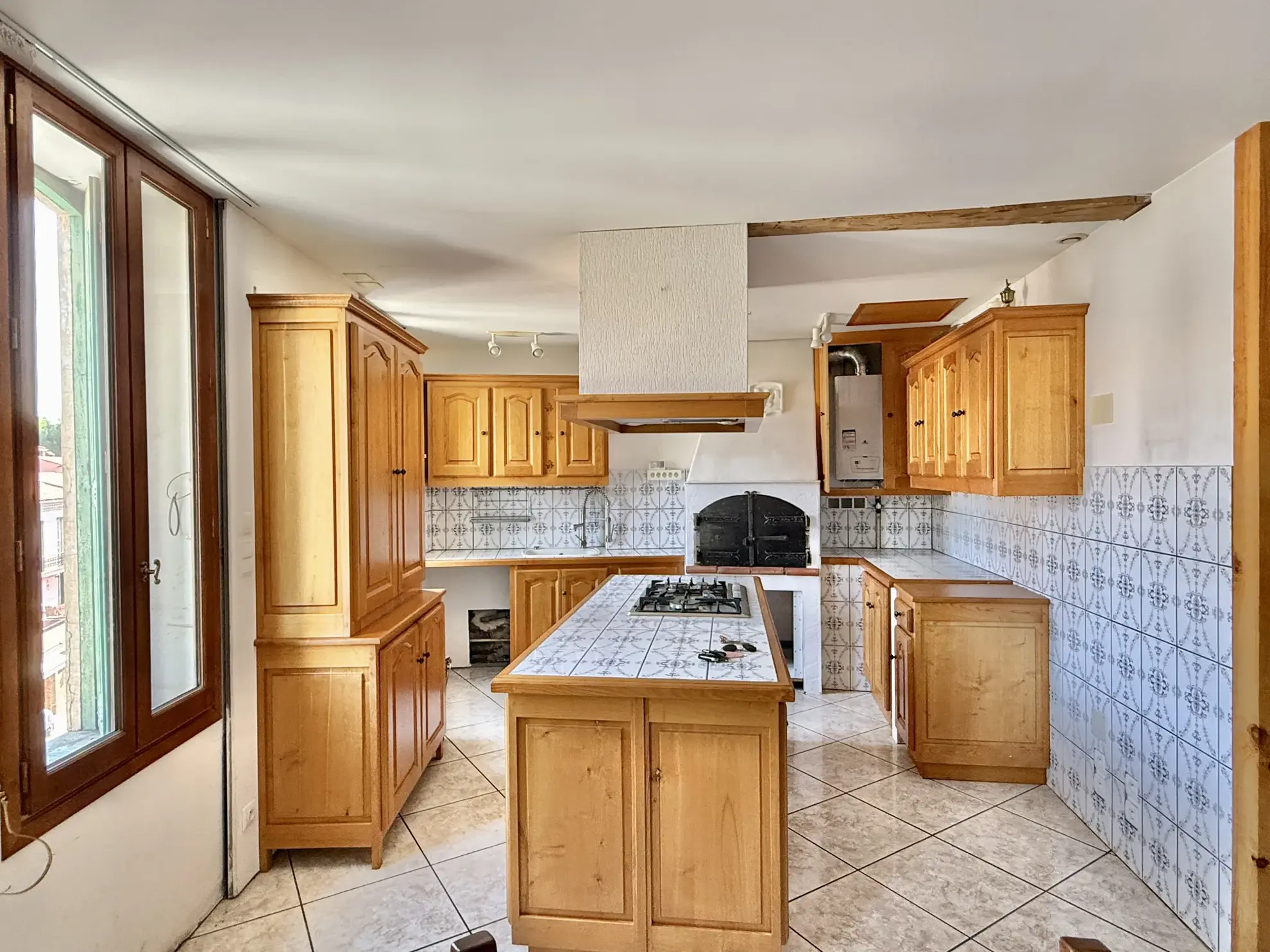 Appartement Duplex de 4 Pièces à Collioure avec Vue sur les Montagnes 