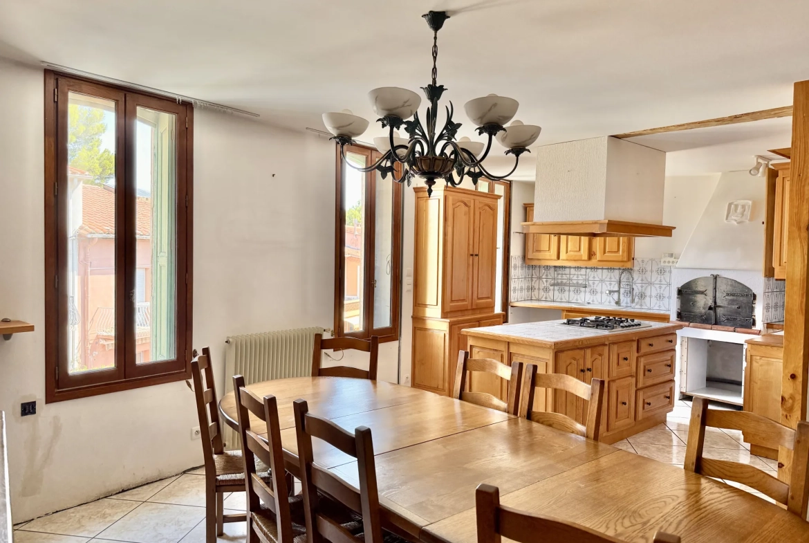Appartement Duplex de 4 Pièces à Collioure avec Vue sur les Montagnes 