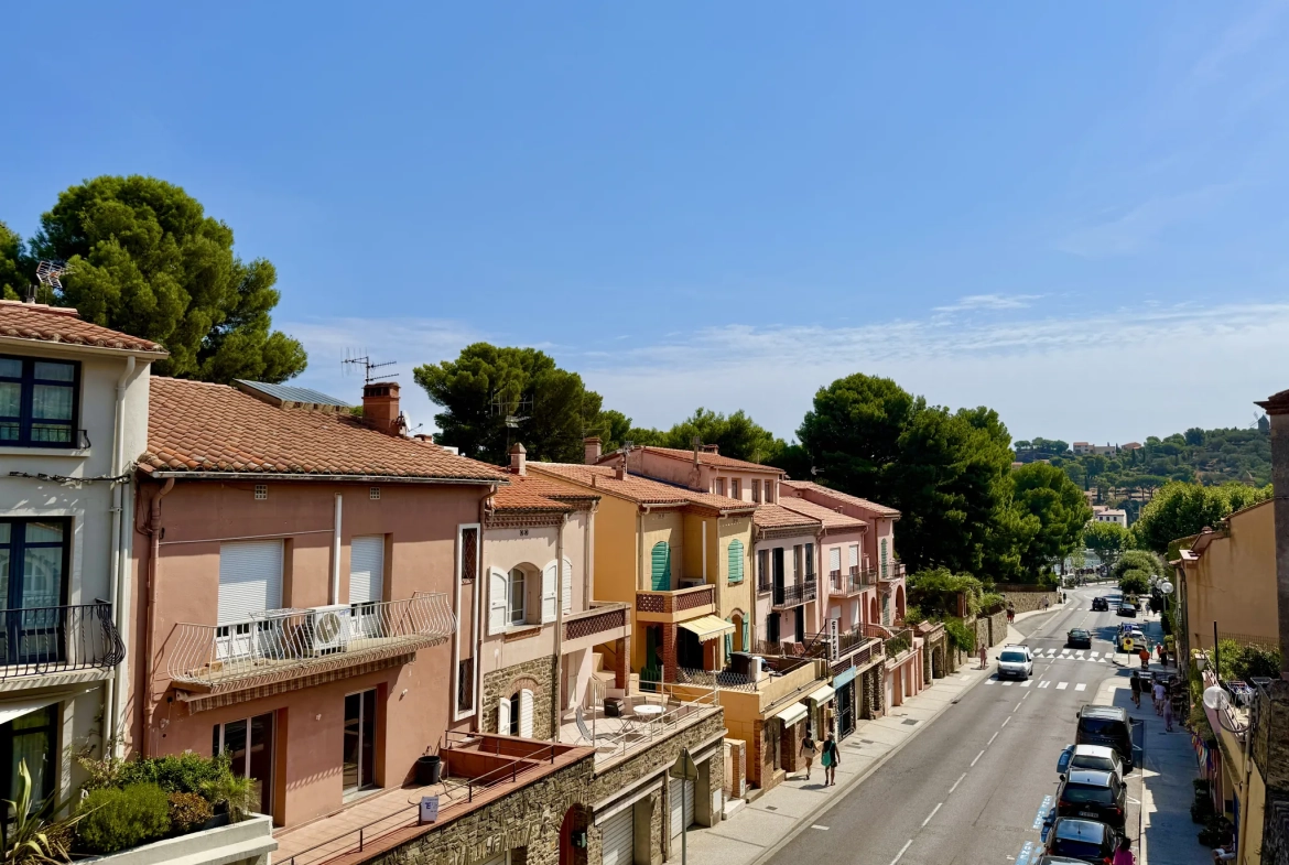 Appartement Duplex de 4 Pièces à Collioure avec Vue sur les Montagnes 