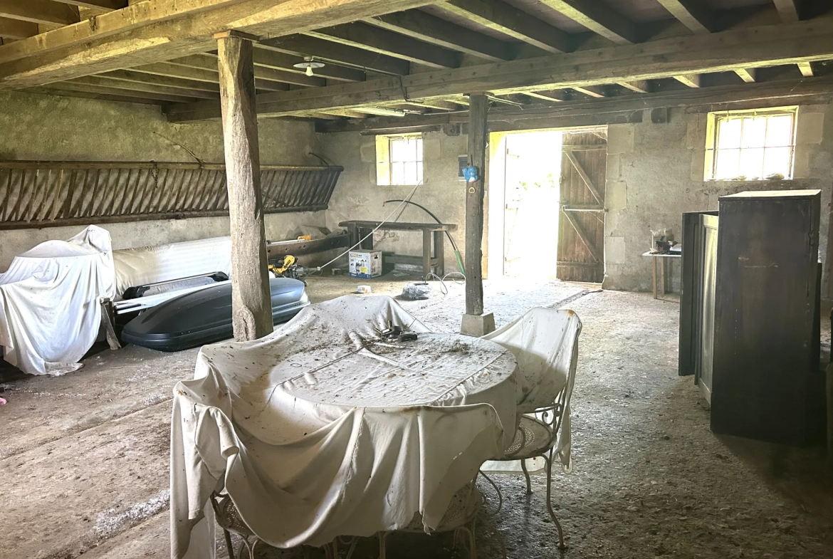 Maison à rénover avec grange et vue imprenable à Lurcy le Bourg 