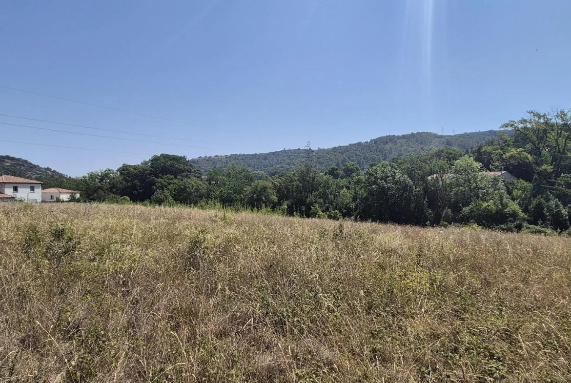 Terrain à bâtir de 514 m² à Clermont l'Hérault, secteur calme et résidentiel 