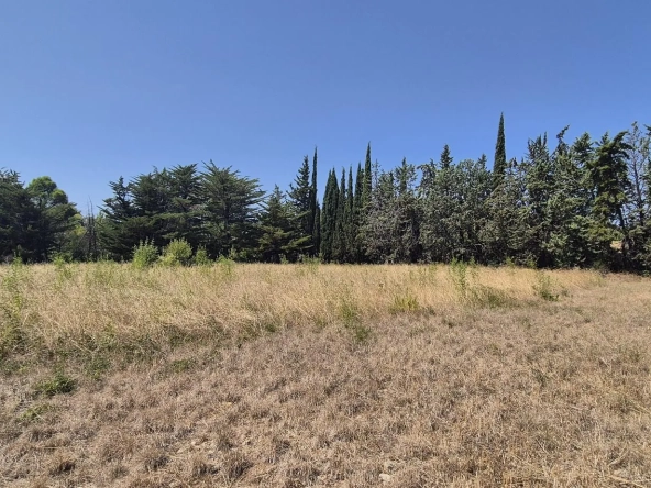 Terrain à bâtir de 514 m² à Clermont l'Hérault, secteur calme et résidentiel