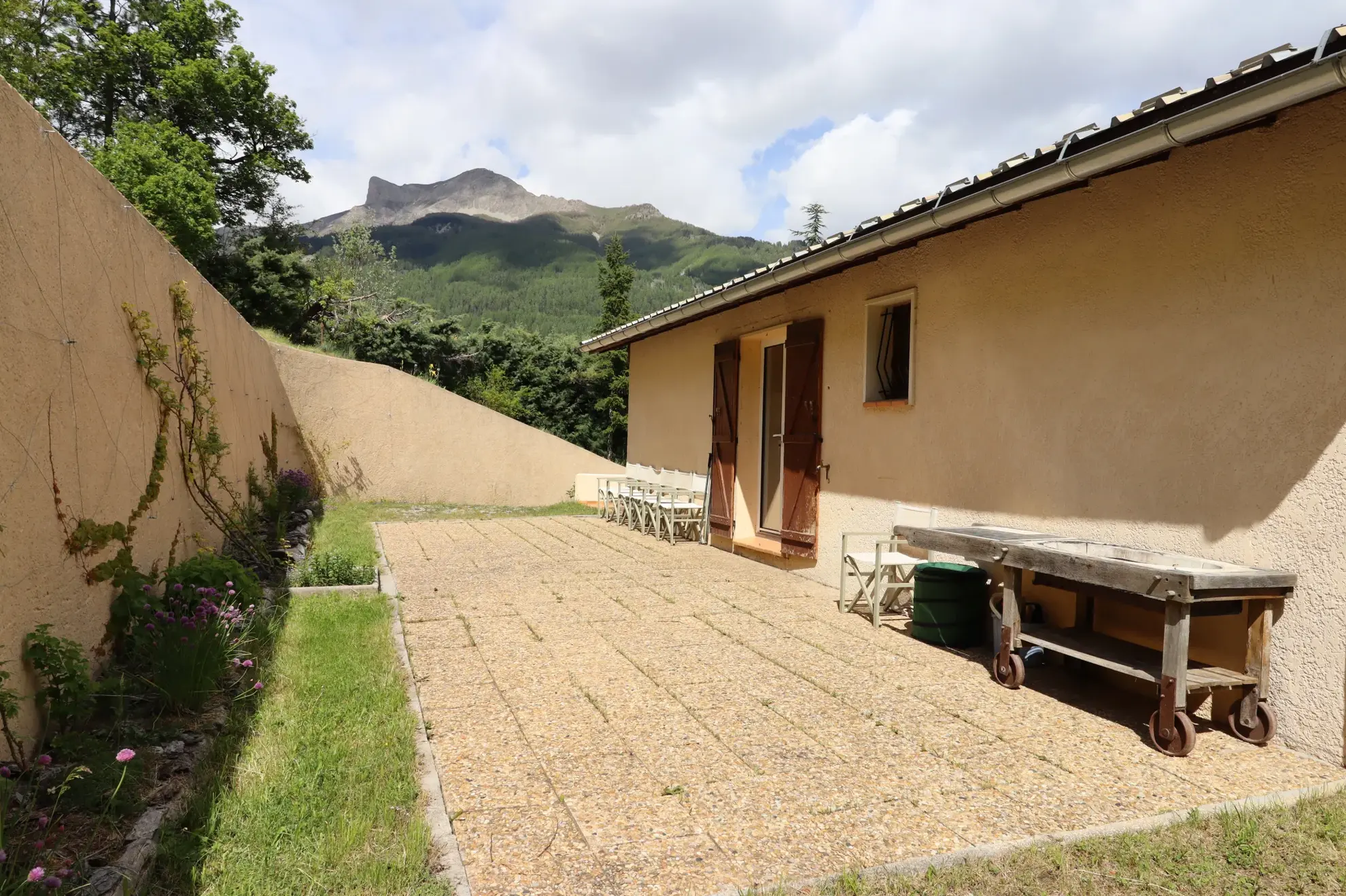 Belle maison de montagne avec jardin à Chaumie, proche stations de ski et sentiers de randonnée 