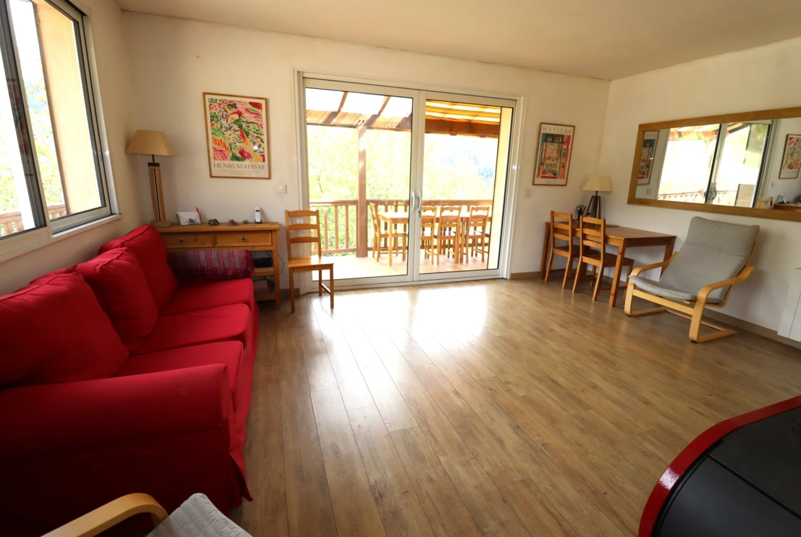 Belle maison de montagne avec jardin à Chaumie, proche stations de ski et sentiers de randonnée 