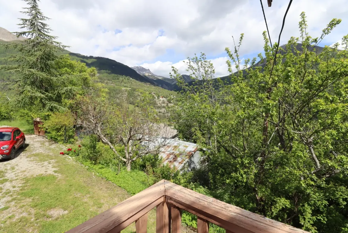 Belle maison de montagne avec jardin à Chaumie, proche stations de ski et sentiers de randonnée 