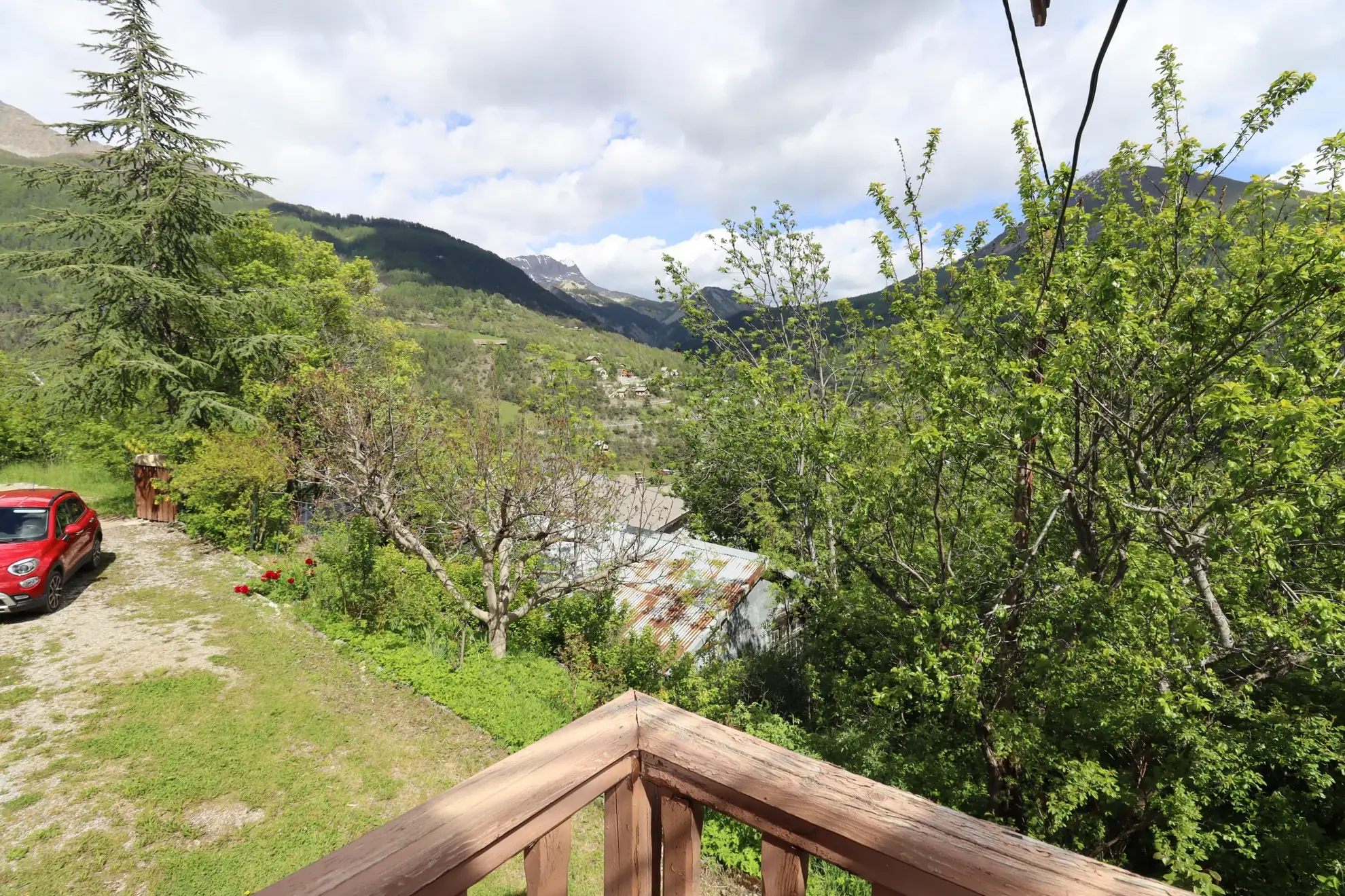 Belle maison de montagne avec jardin à Chaumie, proche stations de ski et sentiers de randonnée 