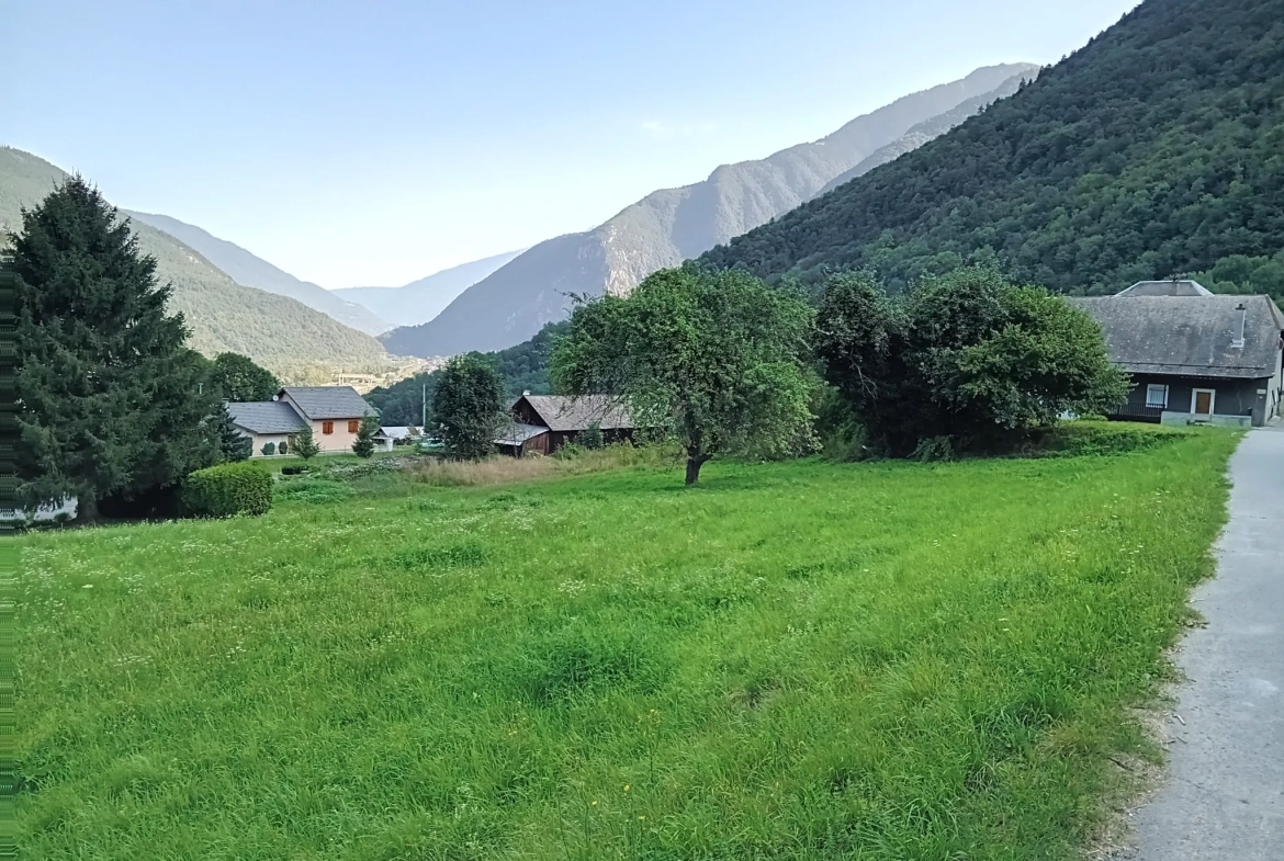 Terrain à bâtir de 700 m² à La Chapelle, vue dégagée et ensoleillée 
