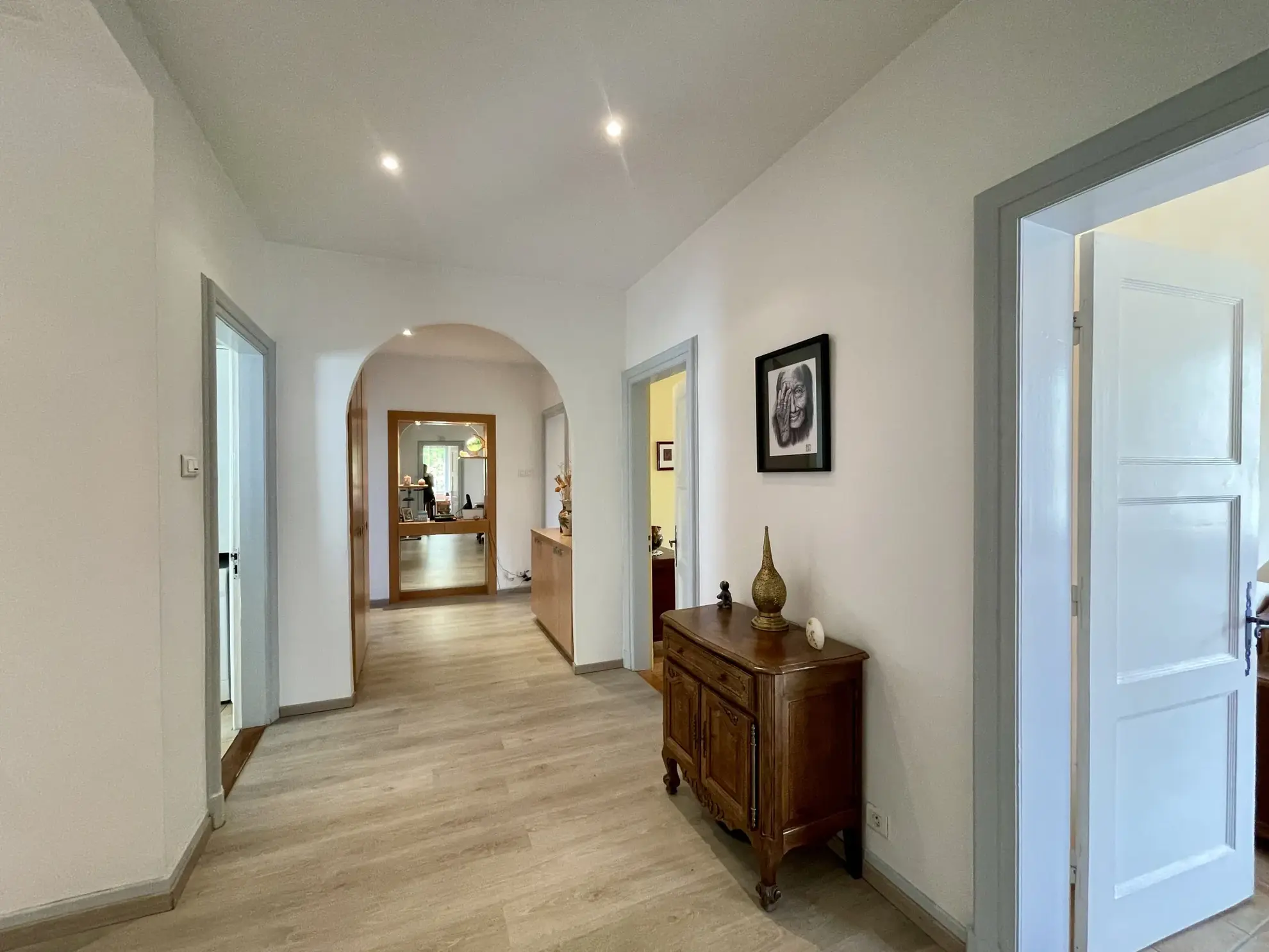 Appartement F5 avec jardin privatif à Kingersheim - Grande superficie et charme authentique 