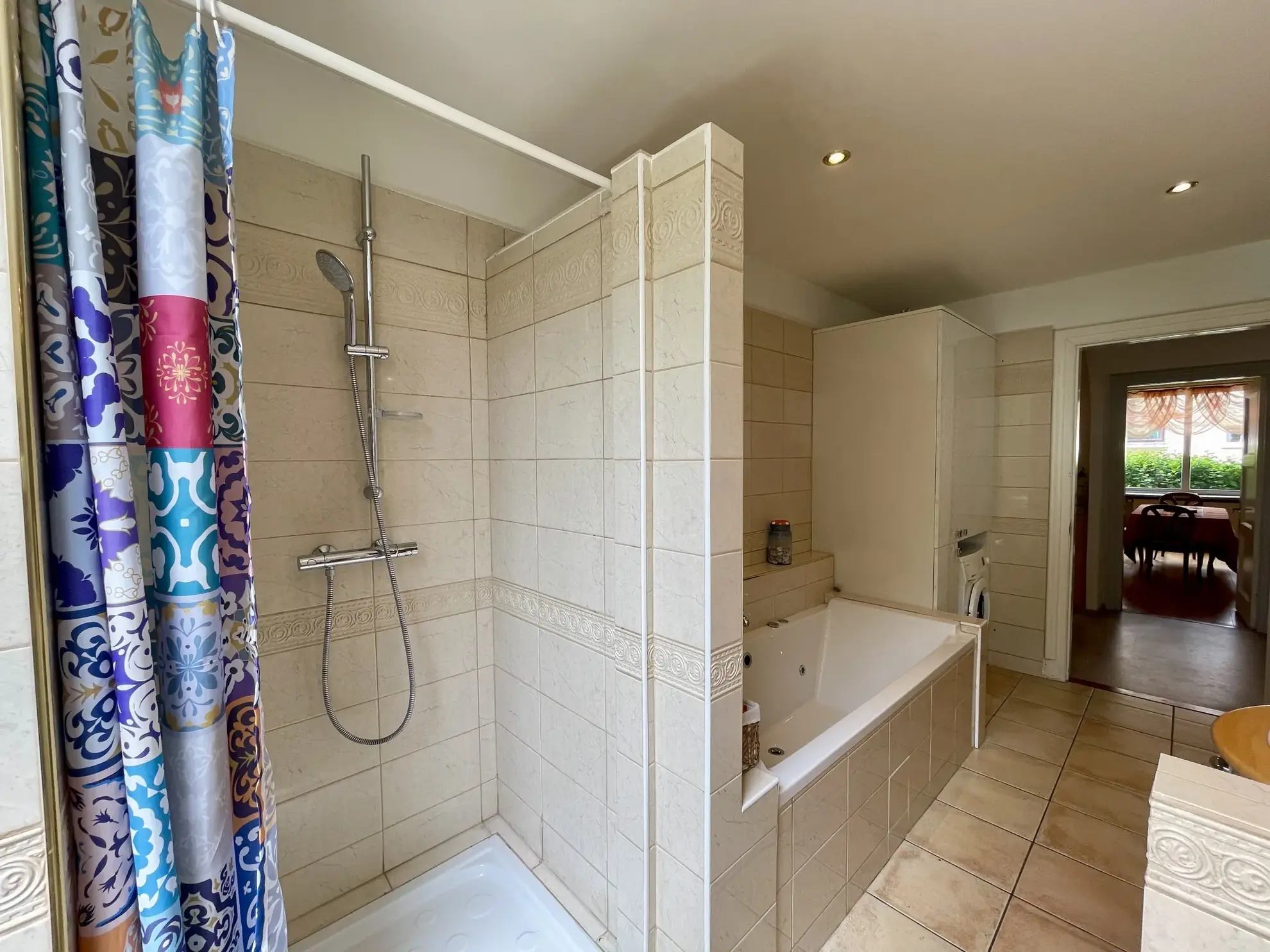 Appartement F5 avec jardin privatif à Kingersheim - Grande superficie et charme authentique 