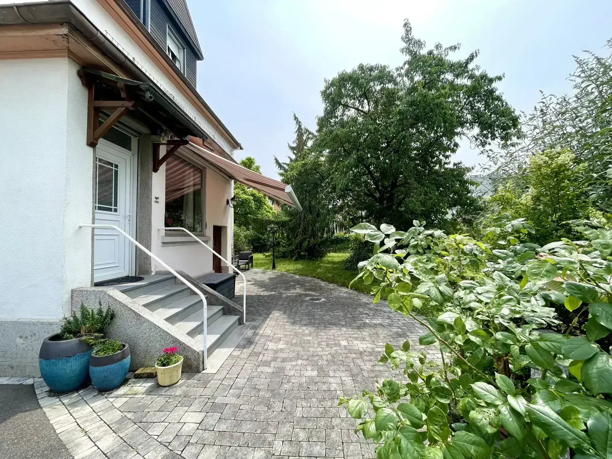 Appartement F5 avec jardin privatif à Kingersheim - Grande superficie et charme authentique 