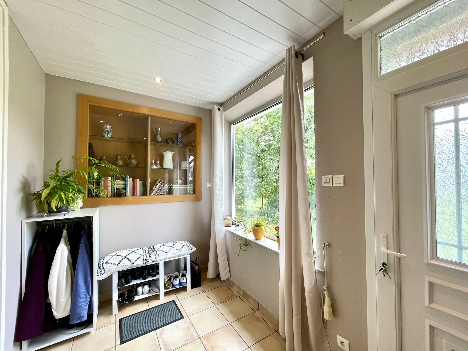 Appartement F5 avec jardin privatif à Kingersheim - Grande superficie et charme authentique 