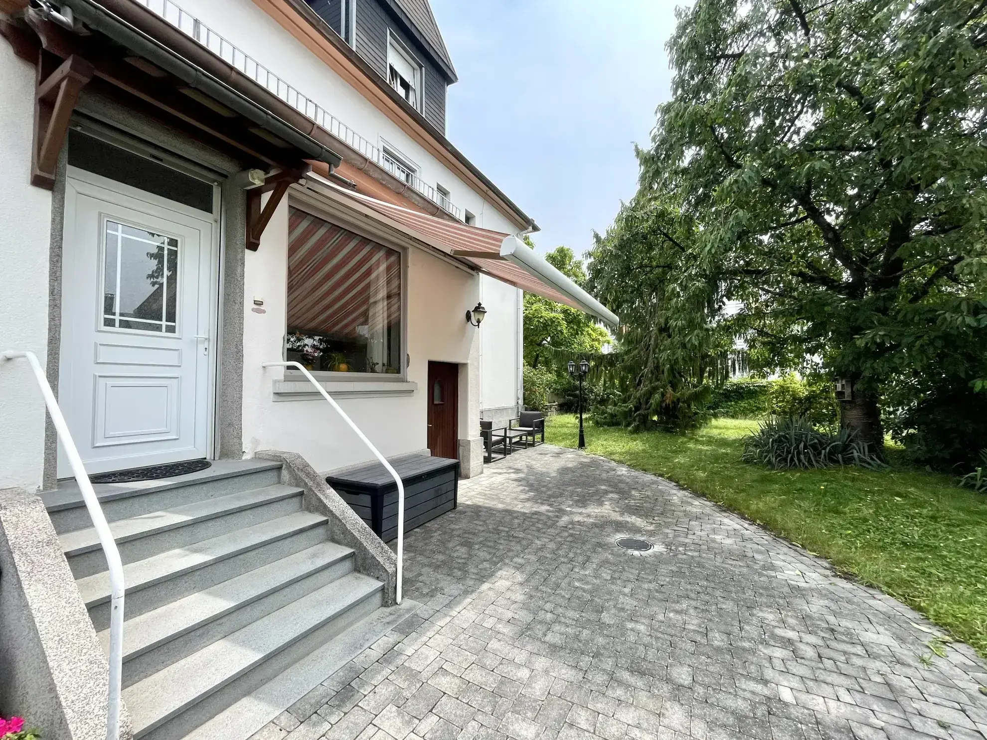 Appartement F5 avec jardin privatif à Kingersheim - Grande superficie et charme authentique 