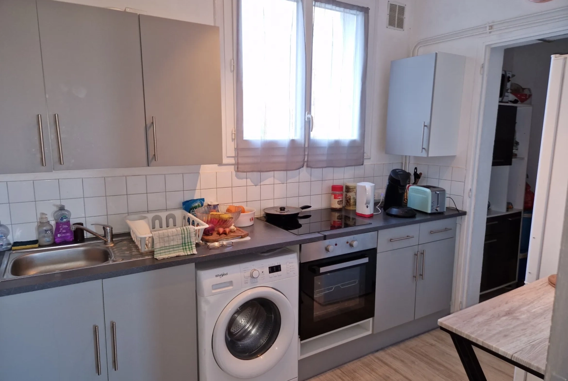 Appartement traversant à Autun avec 2 chambres, cave et chauffage collectif 