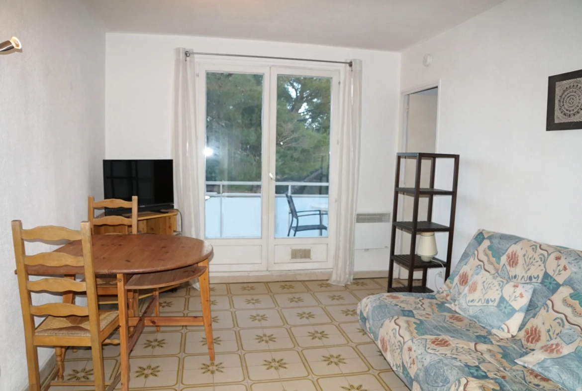 Appartement 2 pièces de 48 m² avec terrasse et cave à Cavalaire-sur-Mer 