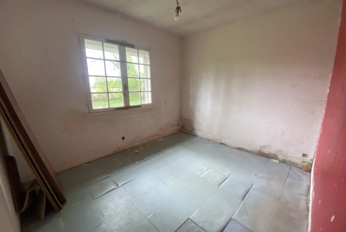 Maison à rénover de plain-pied sur 4743 m² à proximité de La Réole 