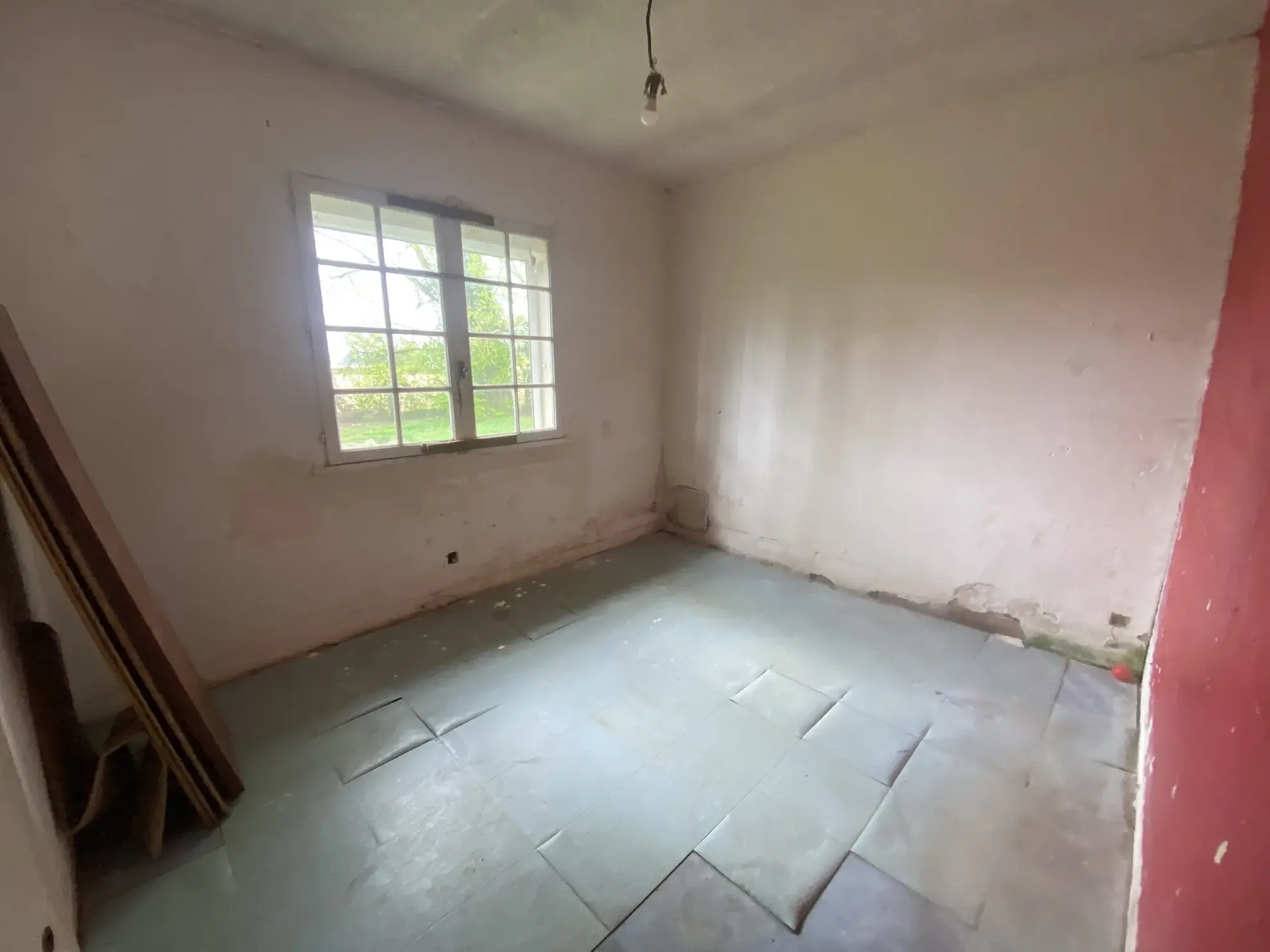 Maison à rénover de plain-pied sur 4743 m² à proximité de La Réole 