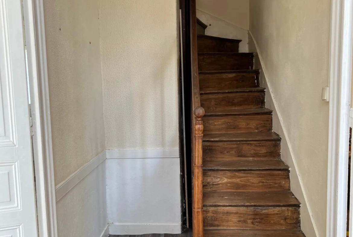 Maison en pierres à vendre à Sainte Hermine avec jardin et garage 