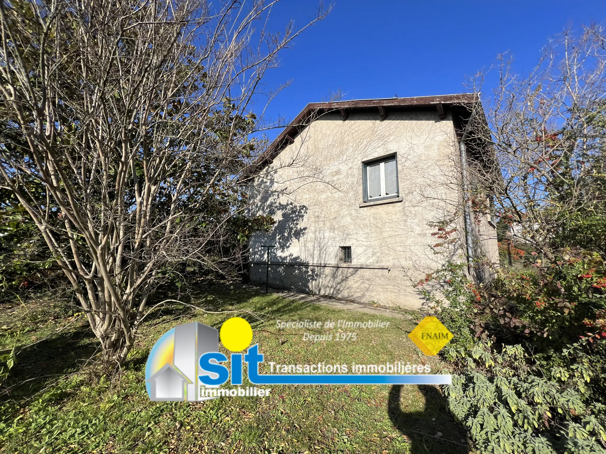 Maison à vendre à Chonas L'Amballan de 82 m² avec jardin et potentiel de rénovation 