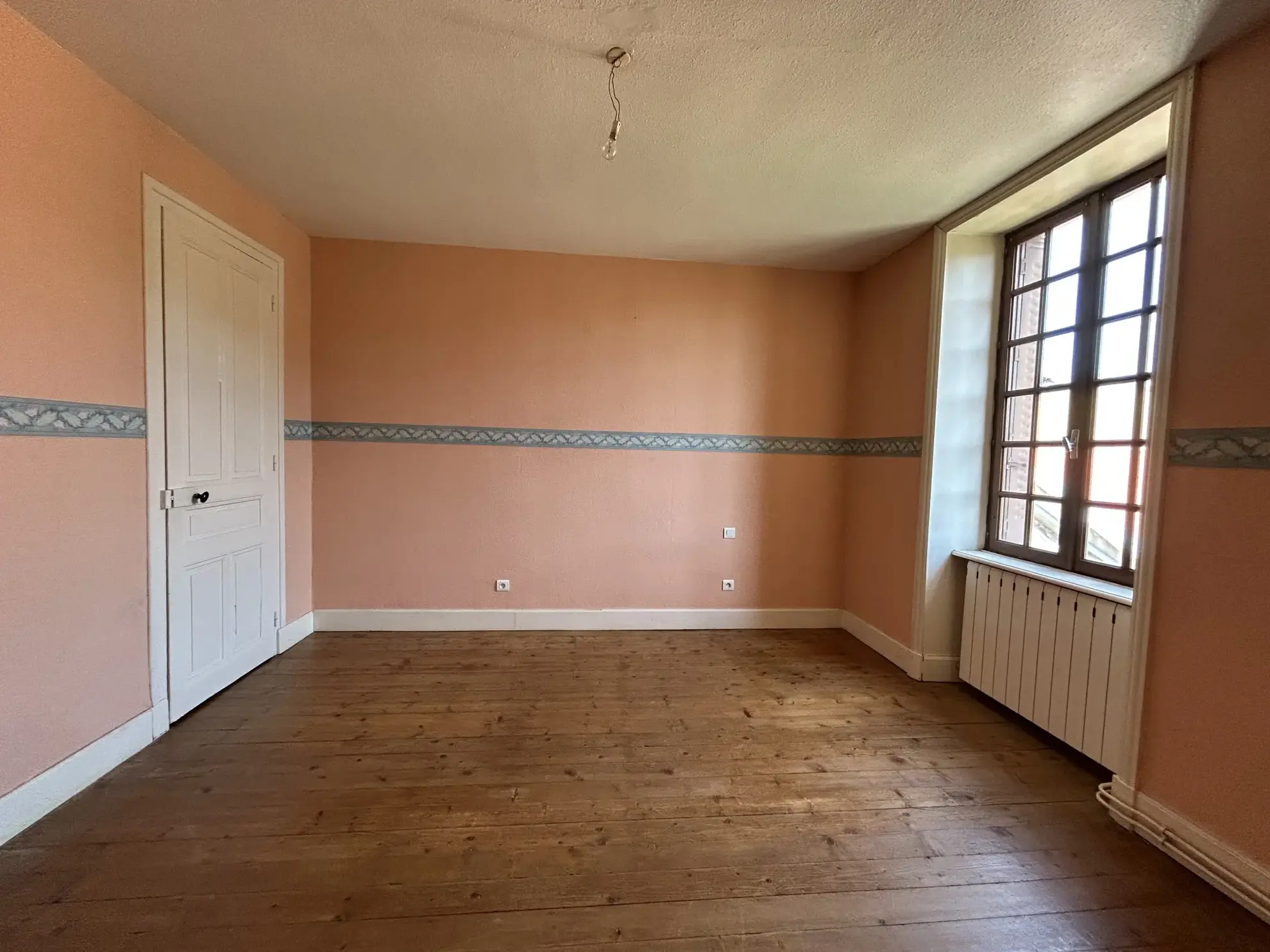 Charmante maison de village de 117m² avec dépendance à Saint-Just-la-Pendue 