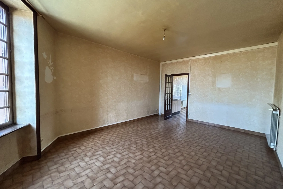 Charmante maison de village de 117m² avec dépendance à Saint-Just-la-Pendue 