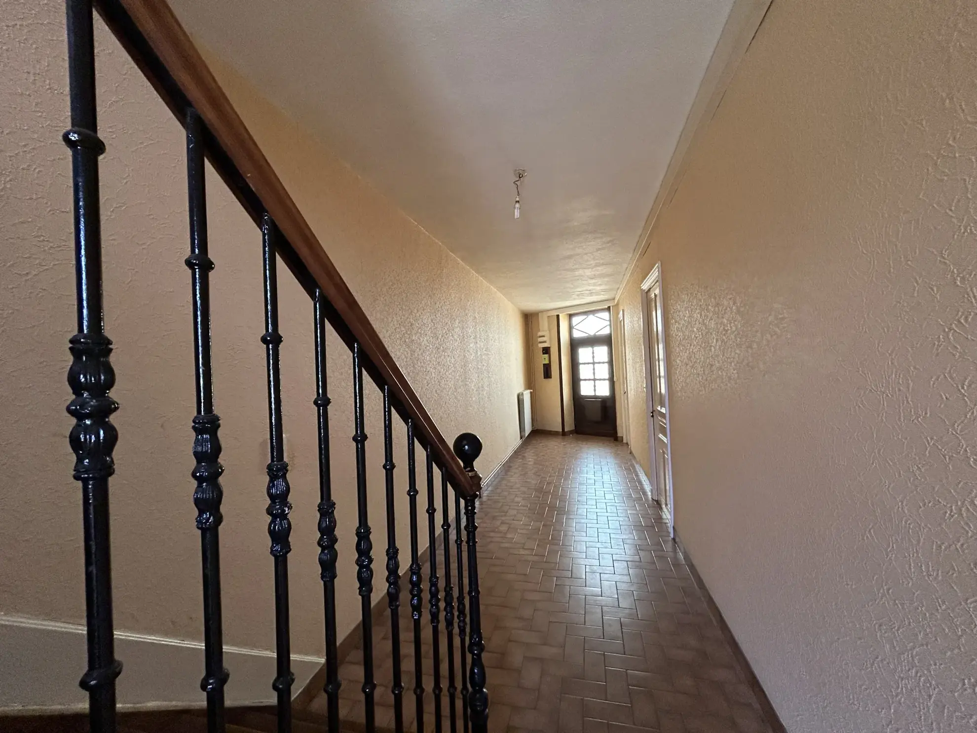 Charmante maison de village de 117m² avec dépendance à Saint-Just-la-Pendue 