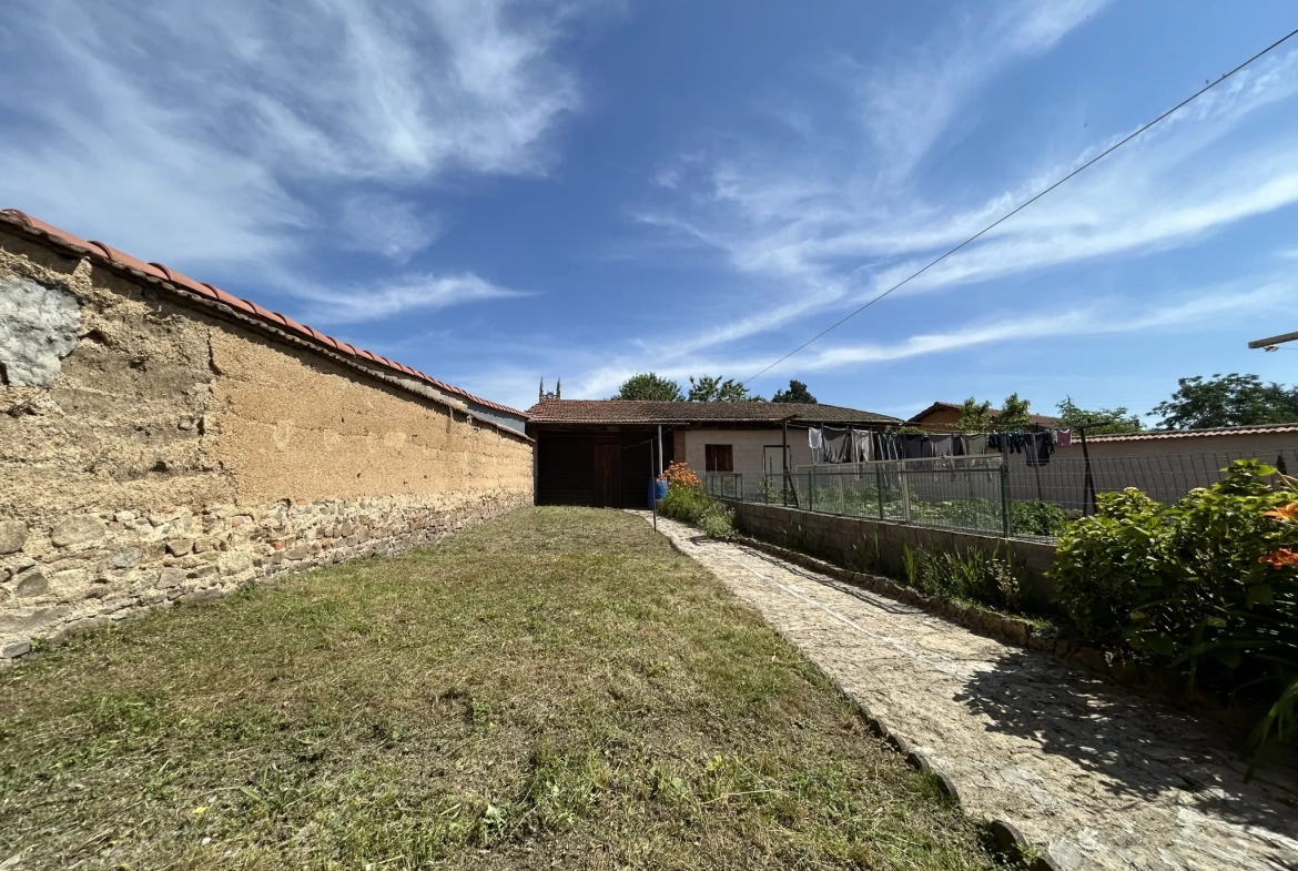 Charmante maison de village de 117m² avec dépendance à Saint-Just-la-Pendue 