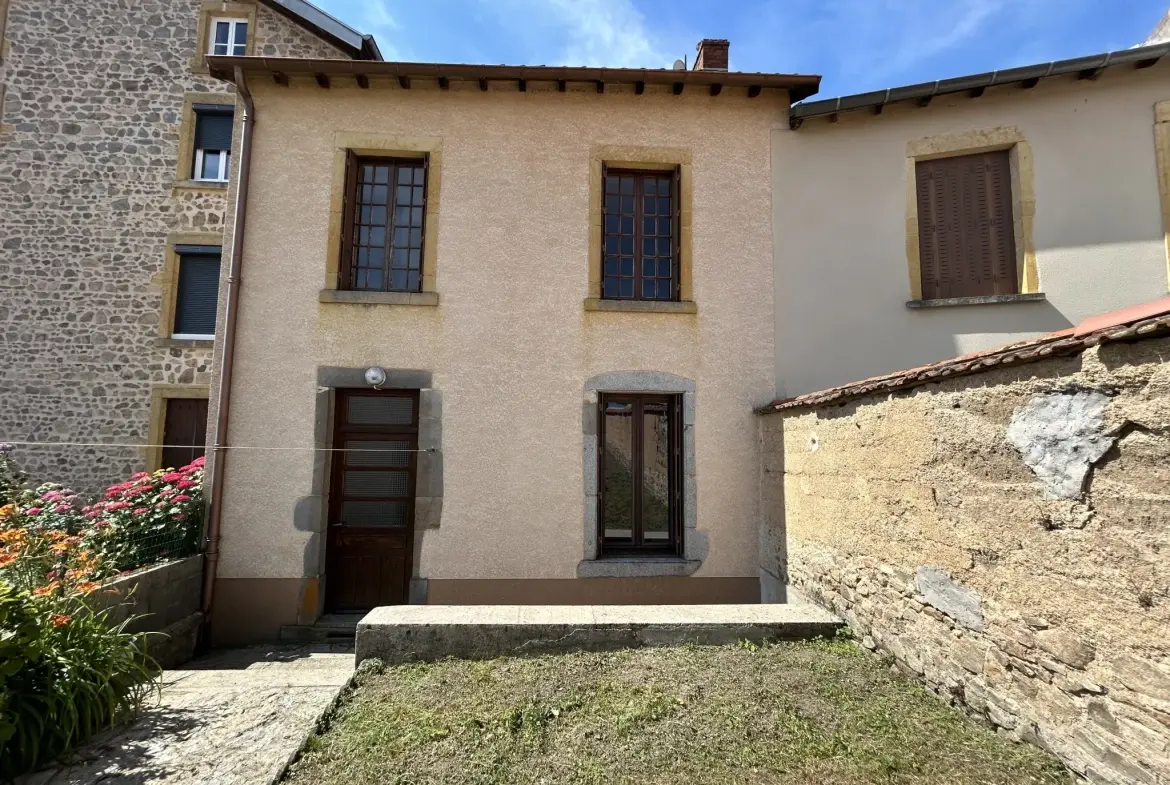 Charmante maison de village de 117m² avec dépendance à Saint-Just-la-Pendue 