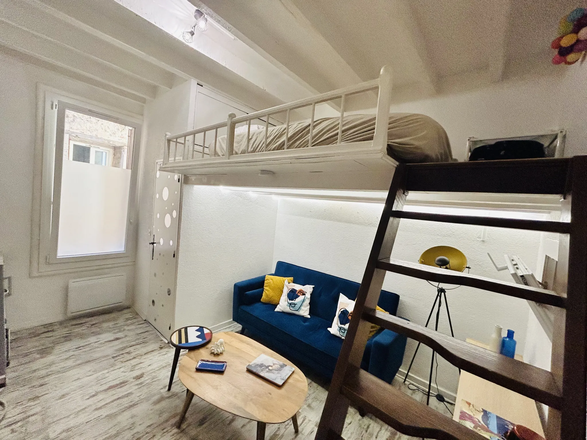 Studio rénové au centre-ville de Sète avec mezzanine et faible charges 