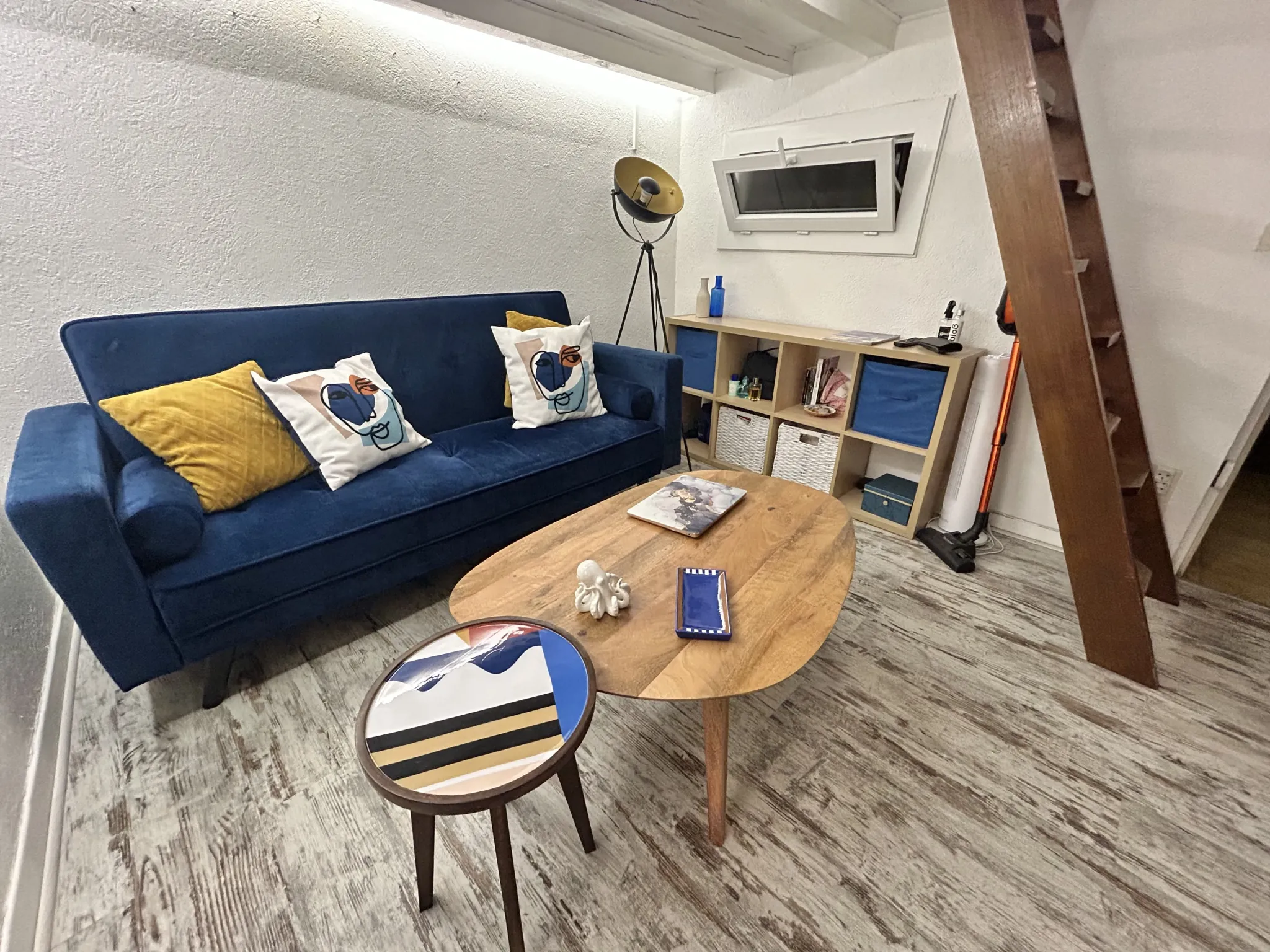 Studio rénové au centre-ville de Sète avec mezzanine et faible charges 