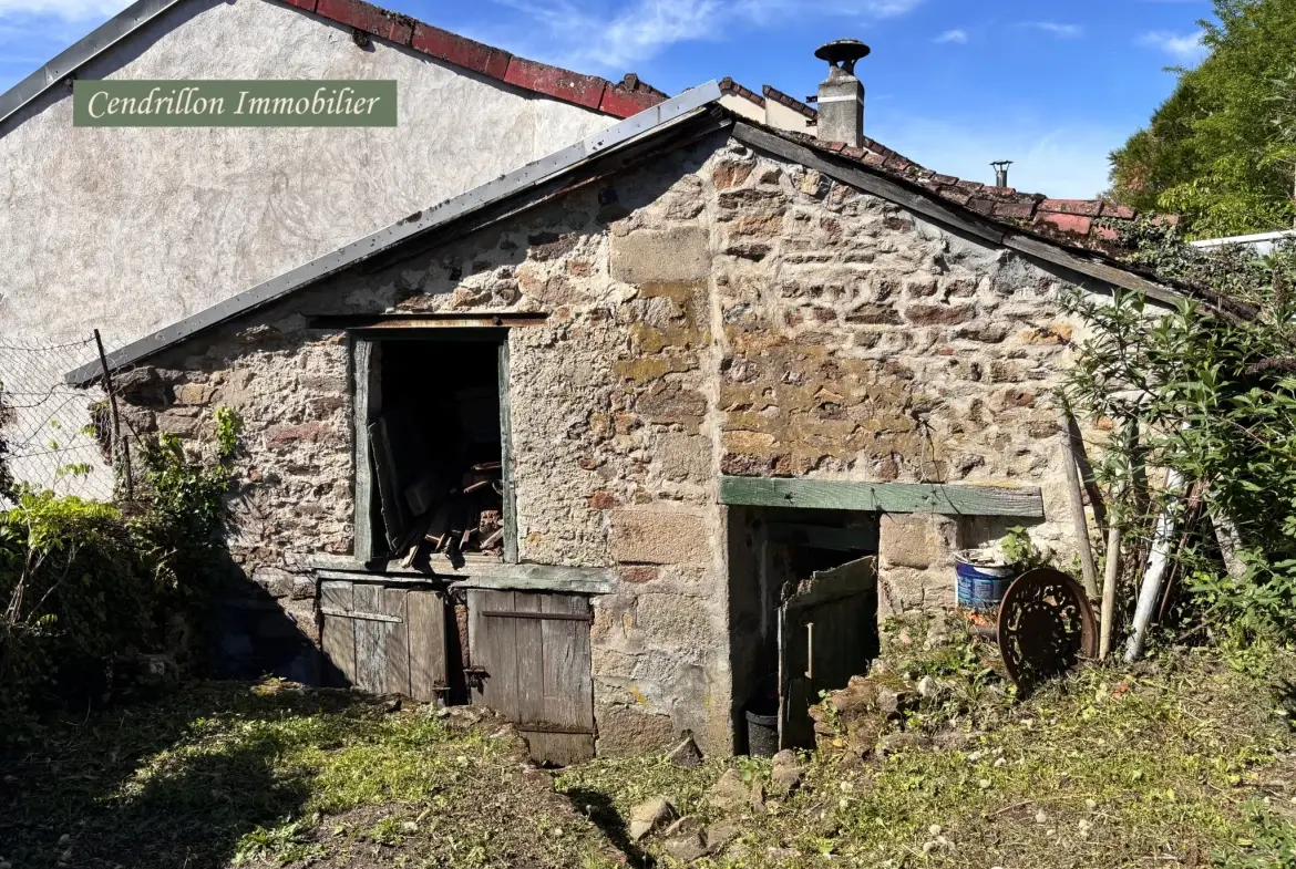 Maison de ville en pierres de 65 m² avec jardin exposé sud à Bourganeuf 