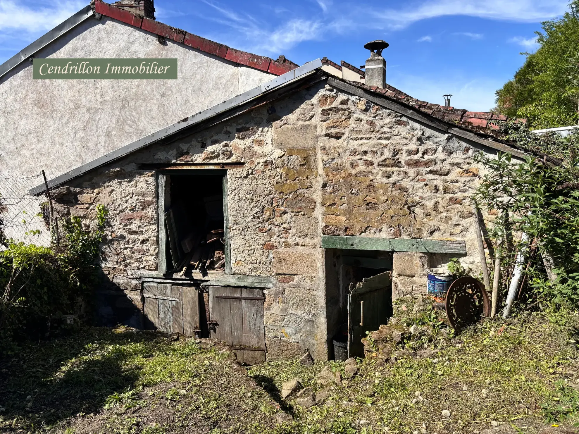 Maison de ville en pierres de 65 m² avec jardin exposé sud à Bourganeuf 