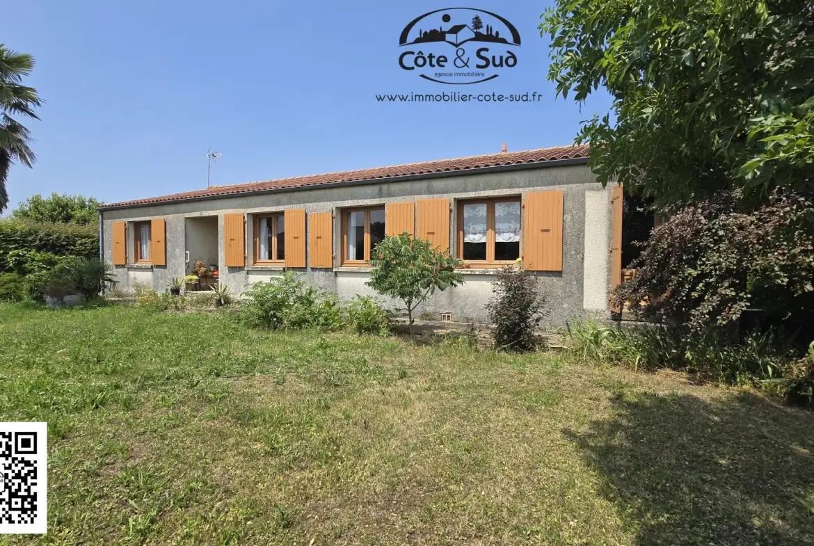 Maison à rafraîchir de plain-pied à Saint Jean de Liversay sur 1600 m² 