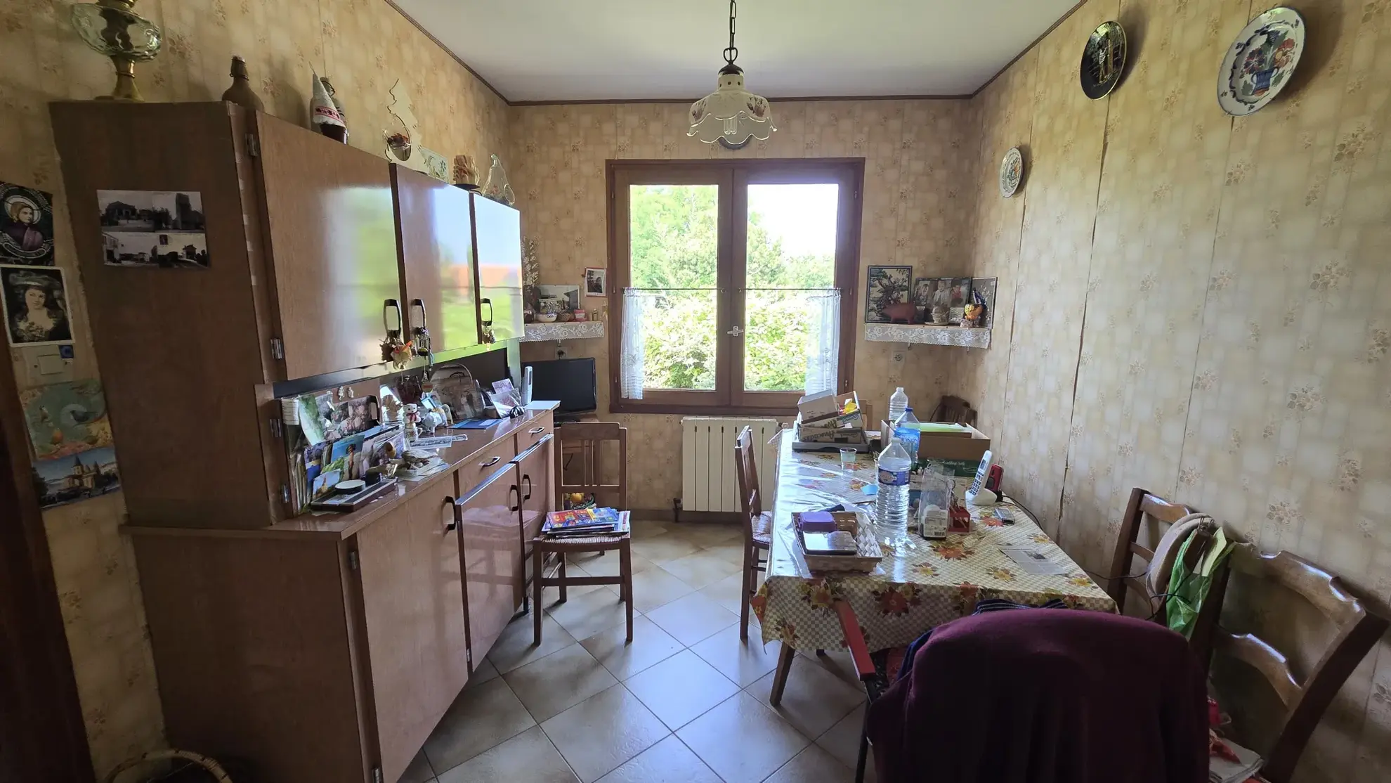 Maison à rafraîchir de plain-pied à Saint Jean de Liversay sur 1600 m² 