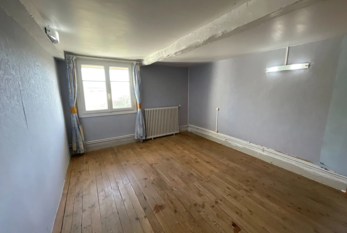 À vendre maison de 166 m² à Marciac avec terrain de 2350 m² 