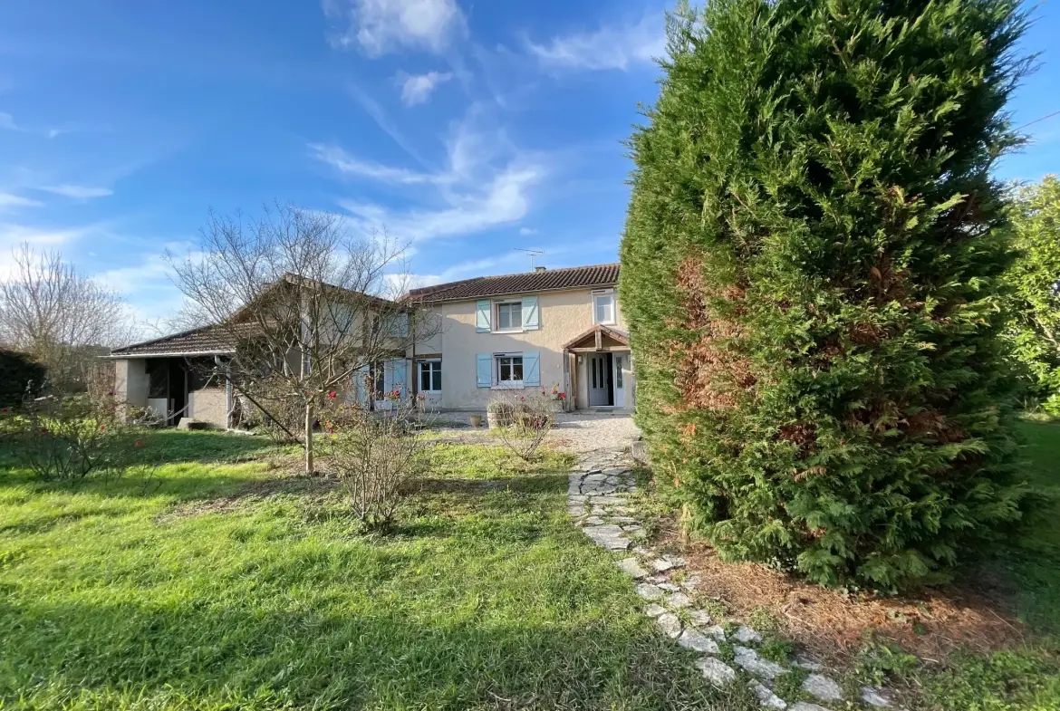 À vendre maison de 166 m² à Marciac avec terrain de 2350 m² 