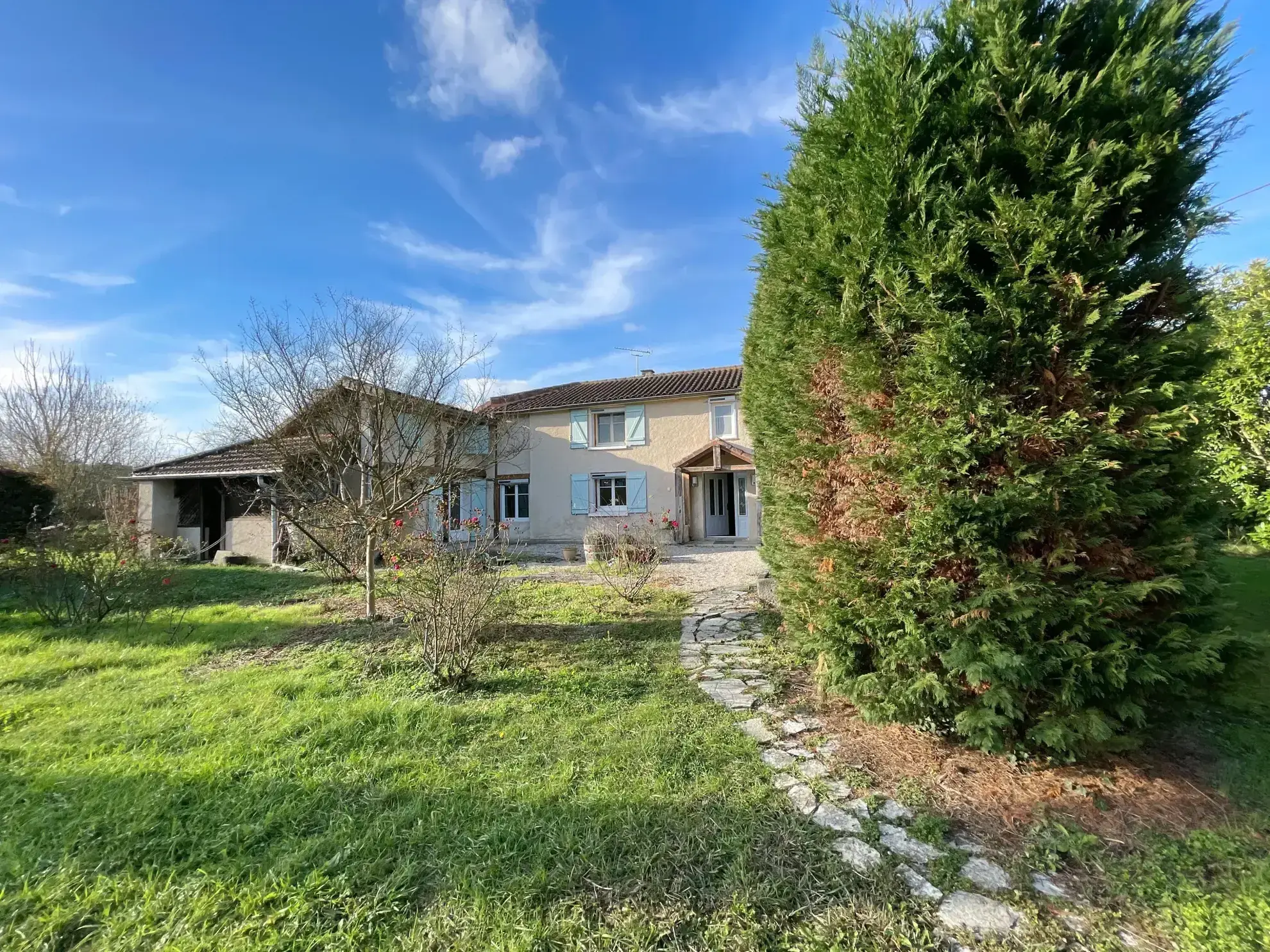 À vendre maison de 166 m² à Marciac avec terrain de 2350 m² 