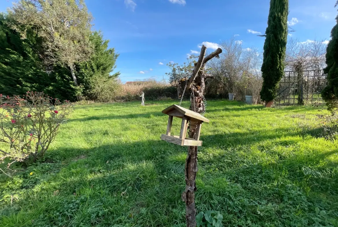 À vendre maison de 166 m² à Marciac avec terrain de 2350 m² 