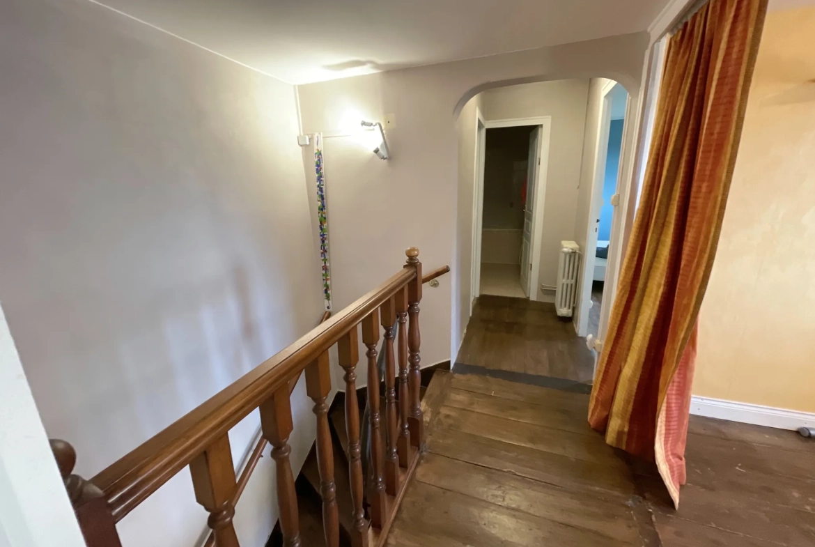 À vendre maison de 166 m² à Marciac avec terrain de 2350 m² 